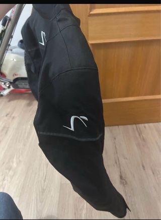 Chaqueta de moto negra