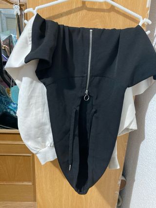 Sudadera con cremallera y capucha