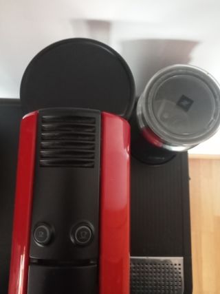 Cafetera Nespresso Krups CitiZ Milk Roja