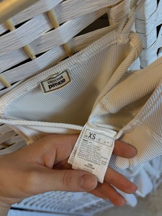 Mono blanco tirantes