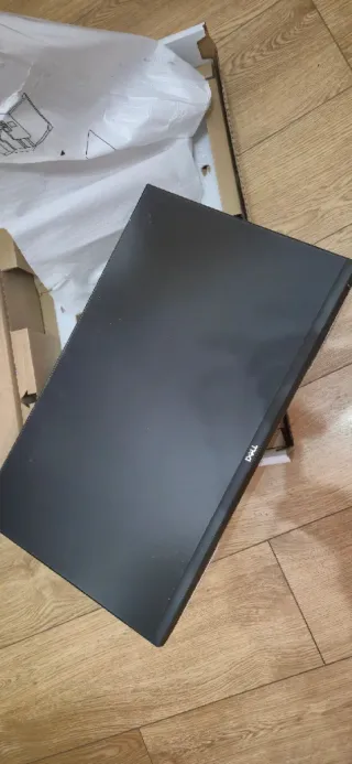 Monitor Dell 24 Negro, nuevo solo probado 1 vez.