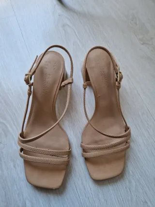 Sandalias beige