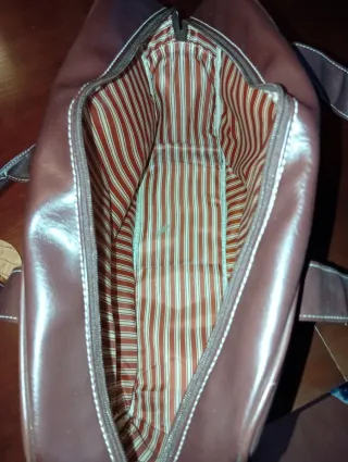 Maleta de piel marrón