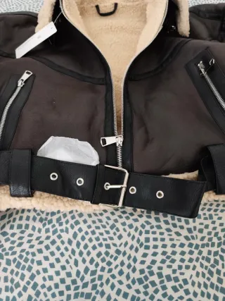 Chaqueta efecto piel y borrego Talla M