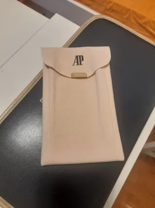 Custodia Audemars Piguet beige
