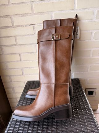 Botas altas Zara marrones