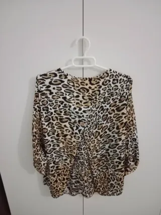 Blusa estampada leopardo