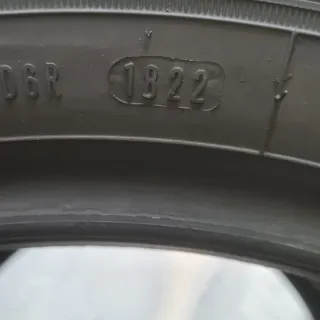 Neumáticos 215/55/R16