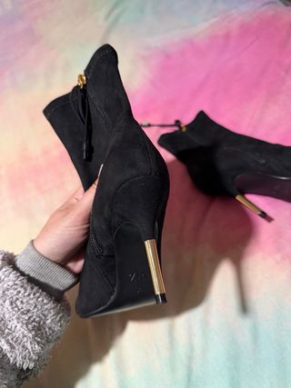 Botines Zara Ante Tacón Dorado Talla 35