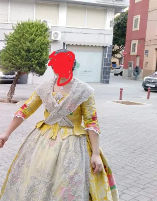Traje de Fallera Talla 36 Amarillo y Plata