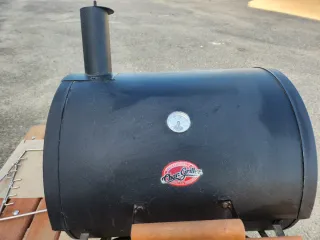 Barbacoa Char Griller Negra y Madera