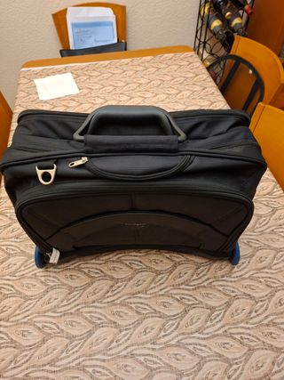 Maletín Trolley Kensington 17 Negro