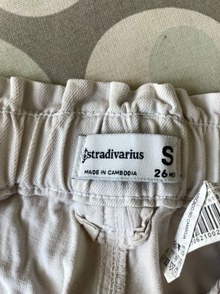 Pantalón vaquero beige