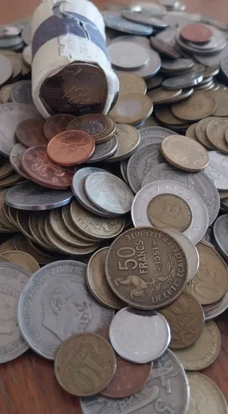 Lote monedas españolas y extranjeras 3,5 kg