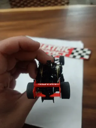 Scalextric Compact Renault F1 R28 escala 1 43