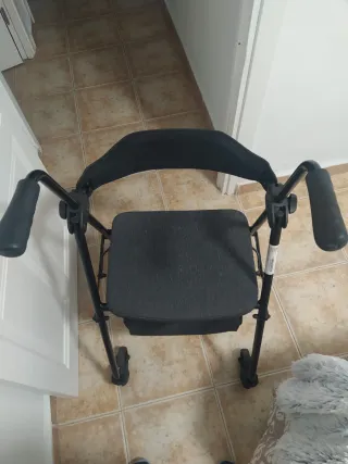 Andador Silla Plegable con Bolso