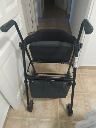 Andador Silla Plegable con Bolso