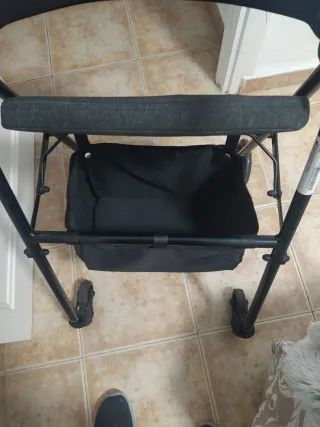 Andador Silla Plegable con Bolso