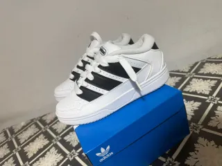 Adidas Scarpe Uomo/Donna Tg 38 2/3 Sconto a 40 eur