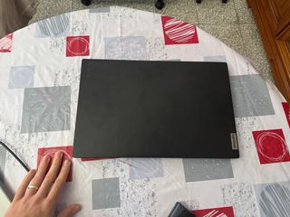 Lenovo V15 G4 AMN Portátil