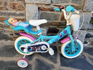 Bicicleta Frozen con ruedines.