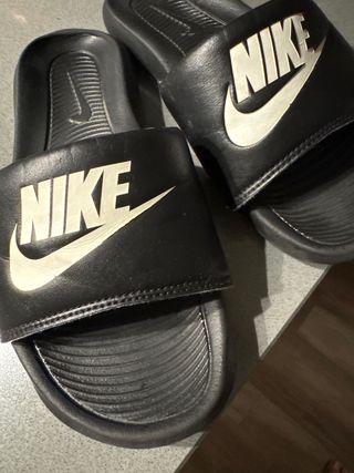 Chanclas Nike Negras