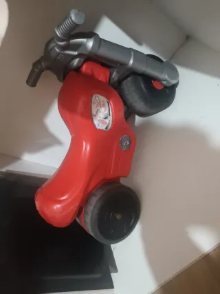 Moto para bebés roja