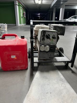 Grupo Soldadora Sincro180A Motor HONDA profesional