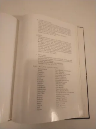 Libro Militaria Antigua Casco