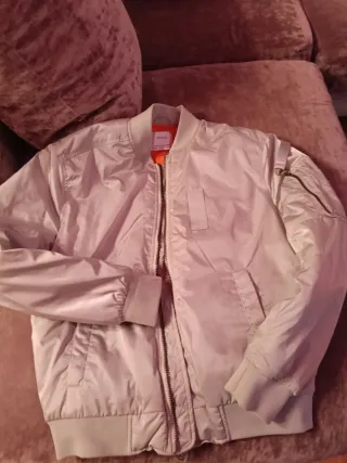 Cazadora Bomber Beige Bershka