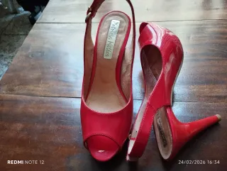 Zapatos de salón rojos Patricia Miller