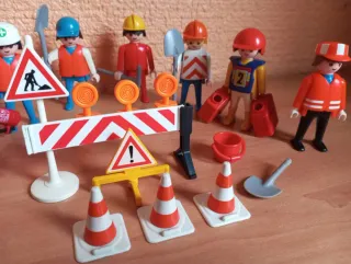 493. Playmobil lote figuras años 90