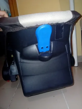 Silla de coche para bebé color beige