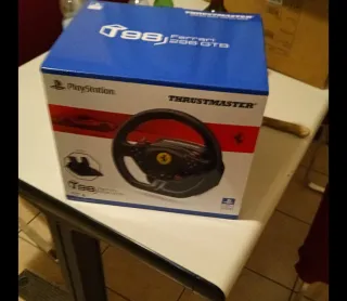 Volante Ferrari 296 GTB Thrustmaster