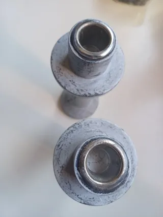 2 Candelabros de madera