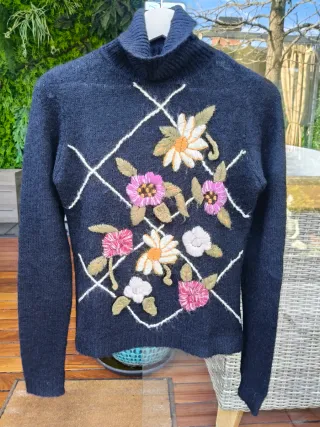 Jersey vintage de lana mohair flores bordadas