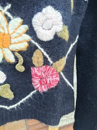 Jersey vintage de lana mohair flores bordadas