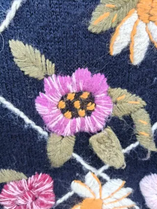 Jersey vintage de lana mohair flores bordadas