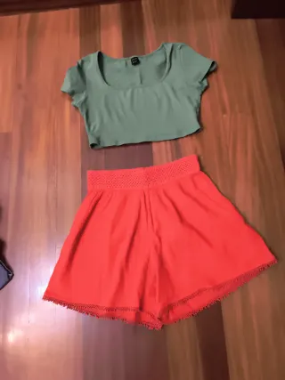 Conjunto Mujer: Bermuda y Camiseta