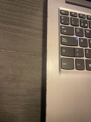 Portátil Lenovo IdeaPad 3 14ADA05