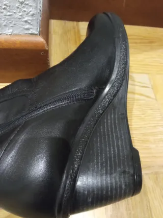 Botas altas de piel negras