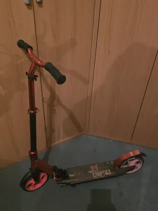 Patinete infantil Empire color rojo