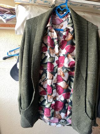 Camisa estampada hojas