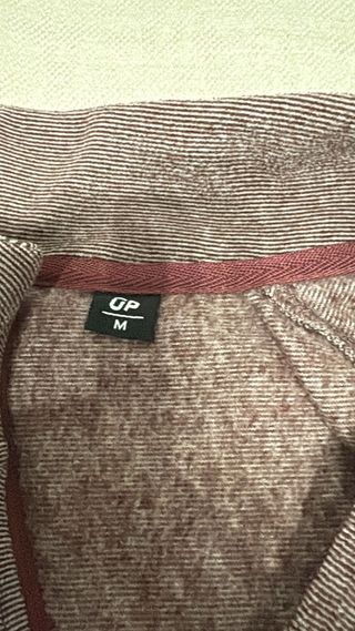 Chaqueta deportiva morada