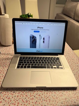 MacBook Pro i7