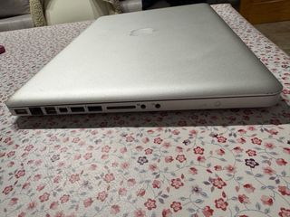 MacBook Pro i7