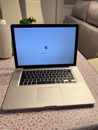 MacBook Pro i7
