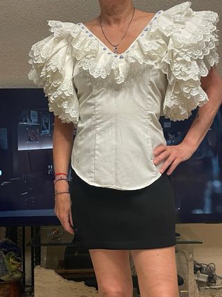 Blusa Rociera Blanca con Detalles Azules