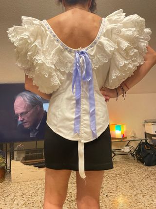 Blusa Rociera Blanca con Detalles Azules