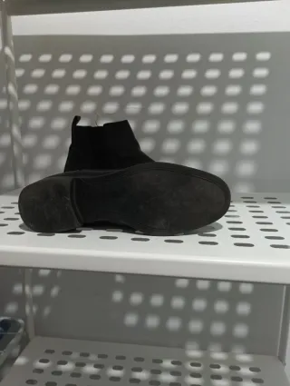 Botines negros efecto piel serpiente